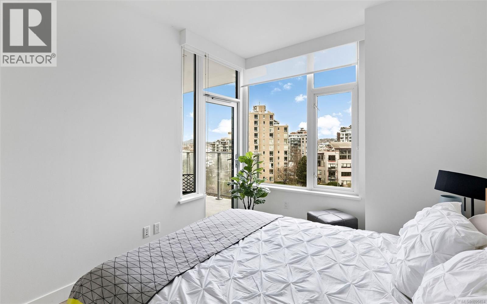 705 60 Saghalie Road, Victoria