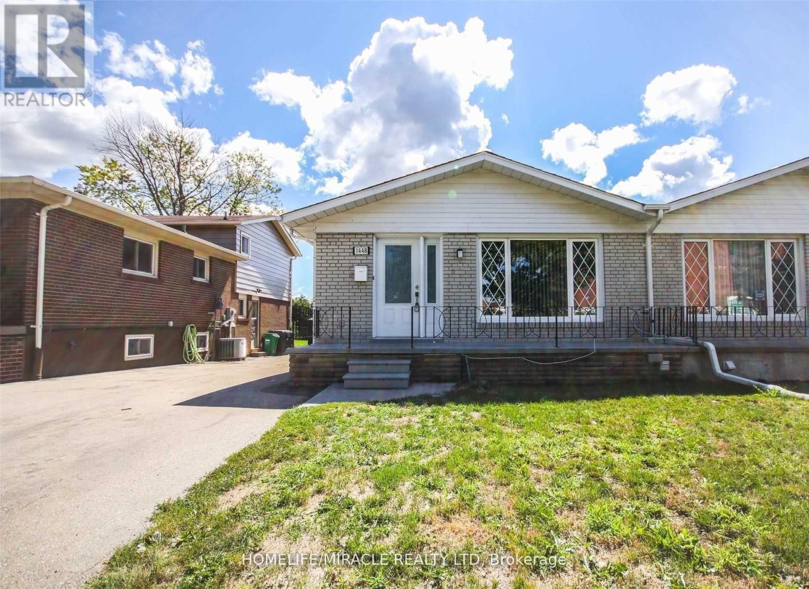 1448 TYNEBURN CRESCENT