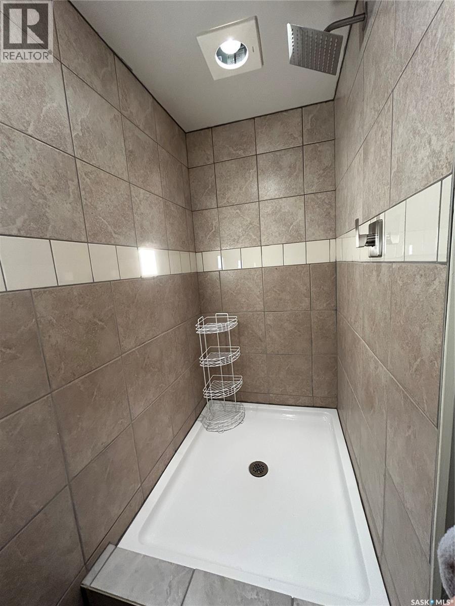 625 Maharg AVENUE — photo 26