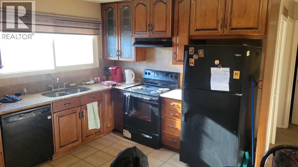 1908 Olympia Drive SE - Photo 2 of 17, Calgary, Alberta