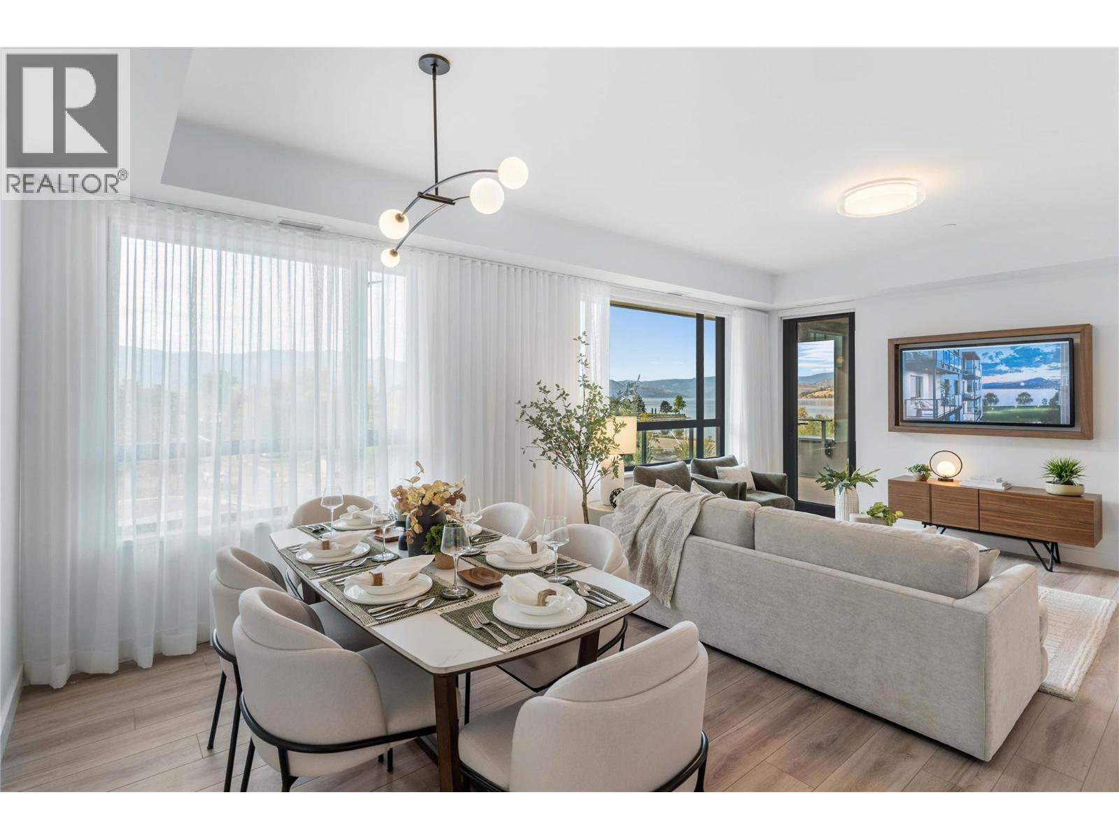 #515 3051 Abbott Street - 2
