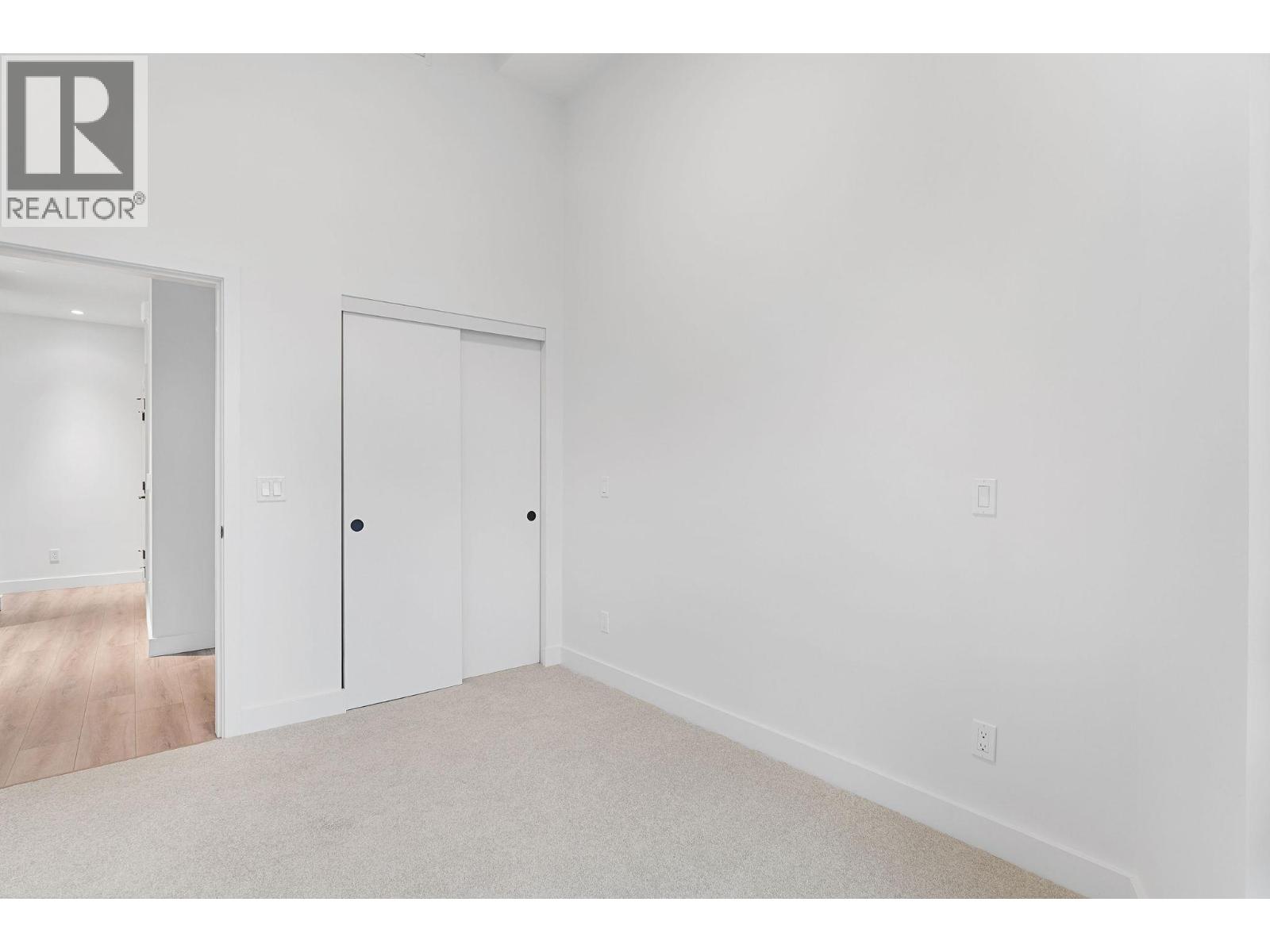  3071 Abbott Street, Kelowna