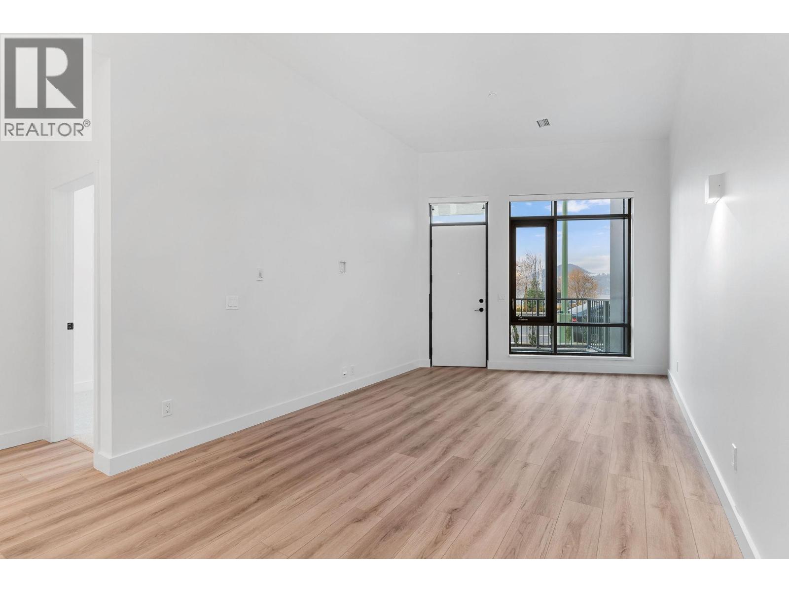  3071 Abbott Street, Kelowna