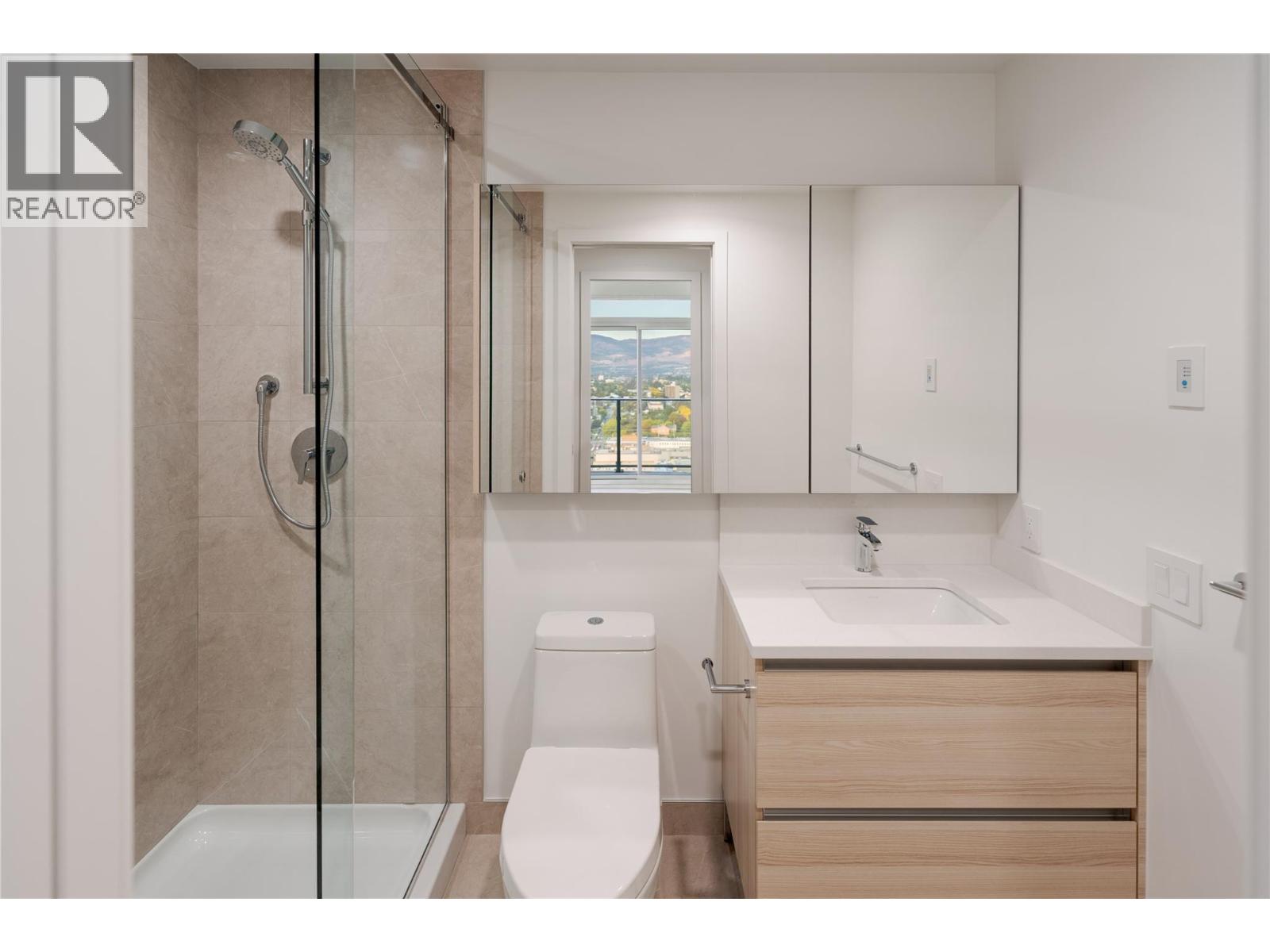 2202 1626 Water Street, Kelowna