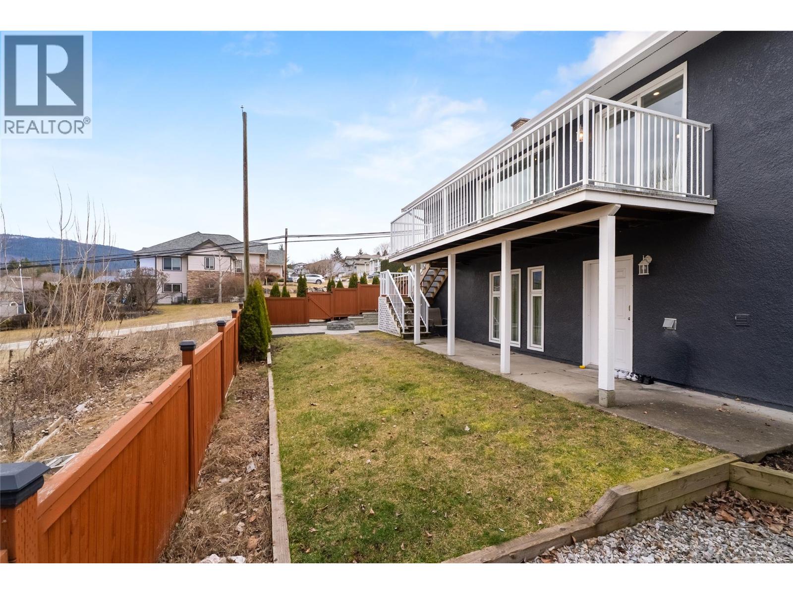 1971 3 Avenue SE, Salmon Arm