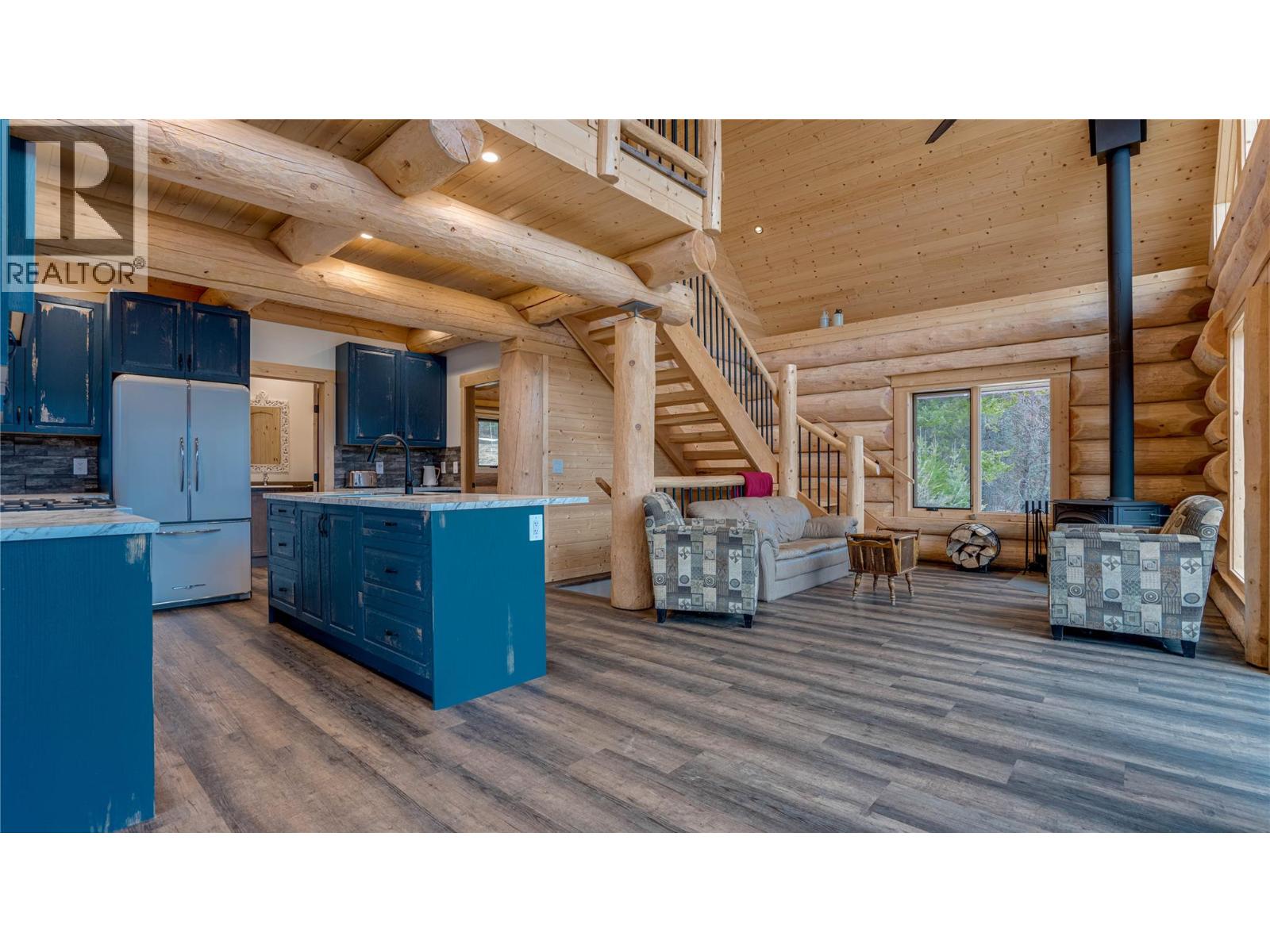 682 Lower Inonoaklin Road, Edgewood