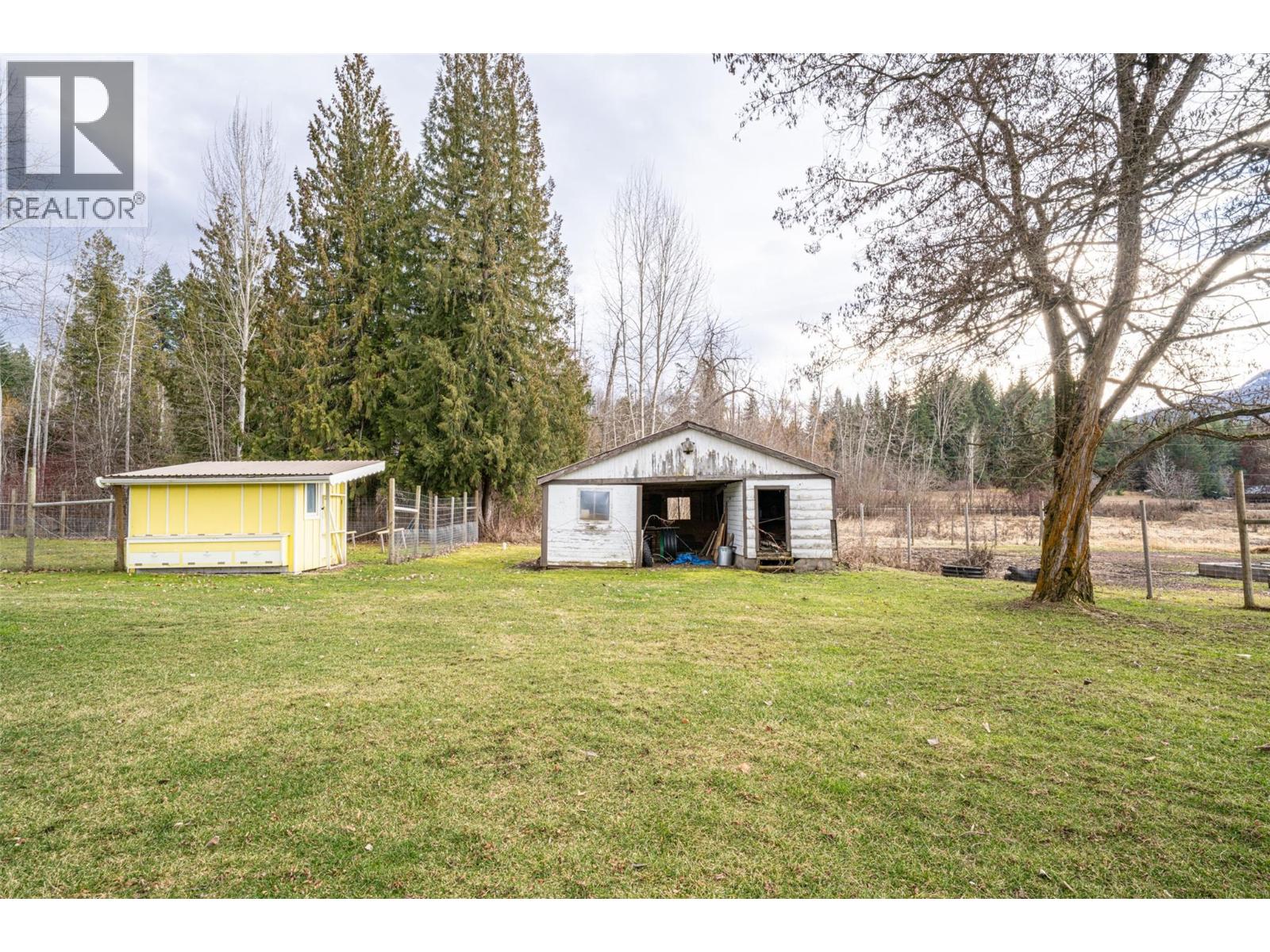 1851 70 Street SE, Salmon Arm