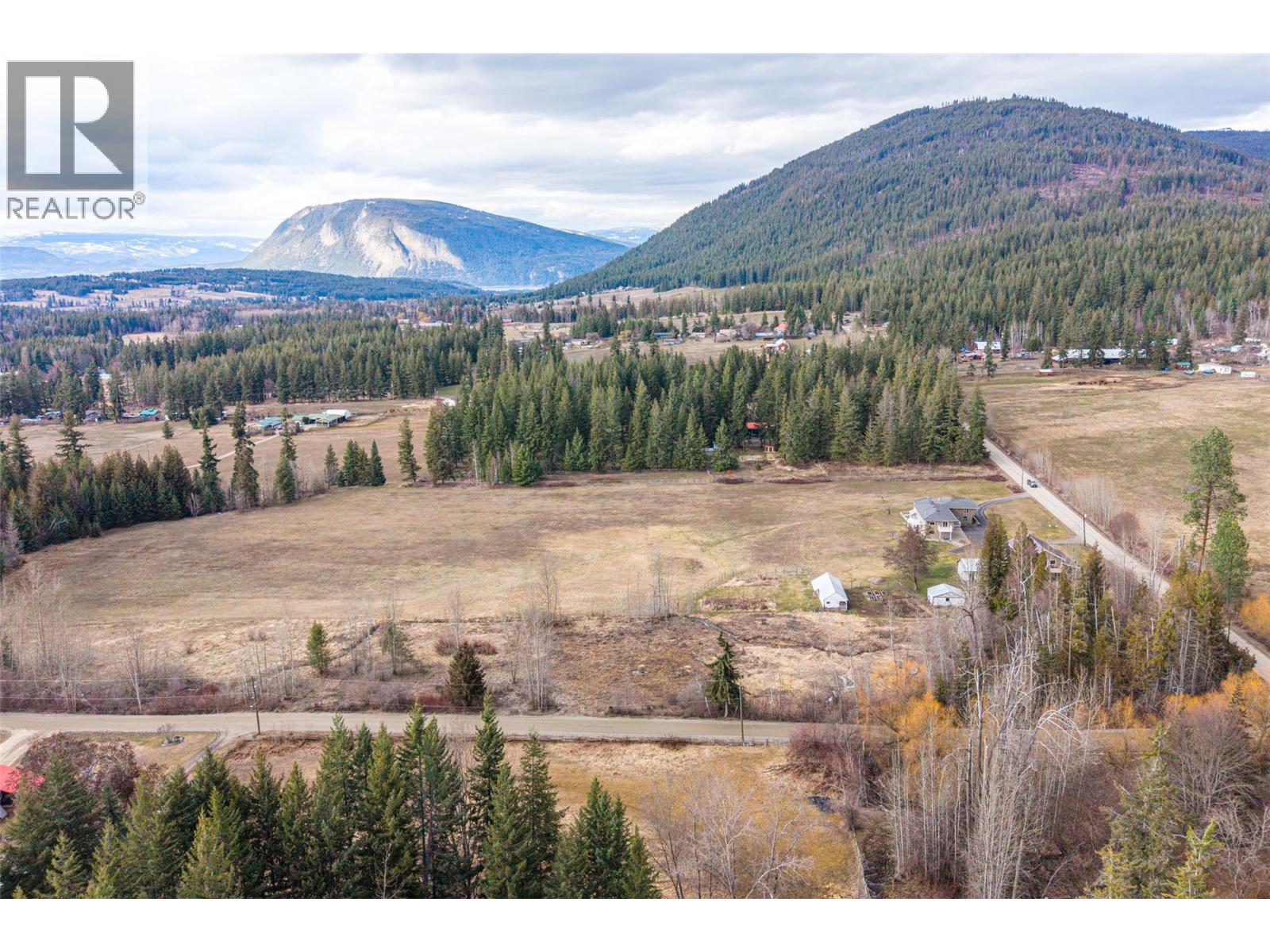 1851 70 Street SE, Salmon Arm