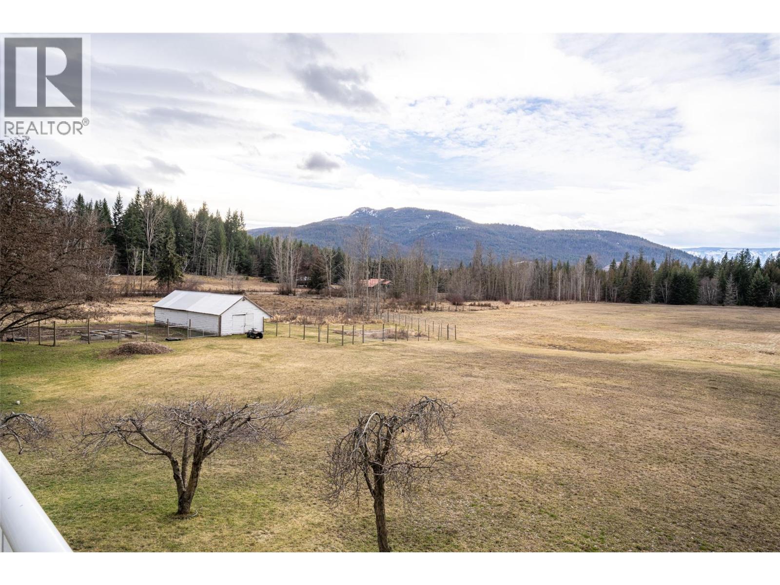 1851 70 Street SE, Salmon Arm