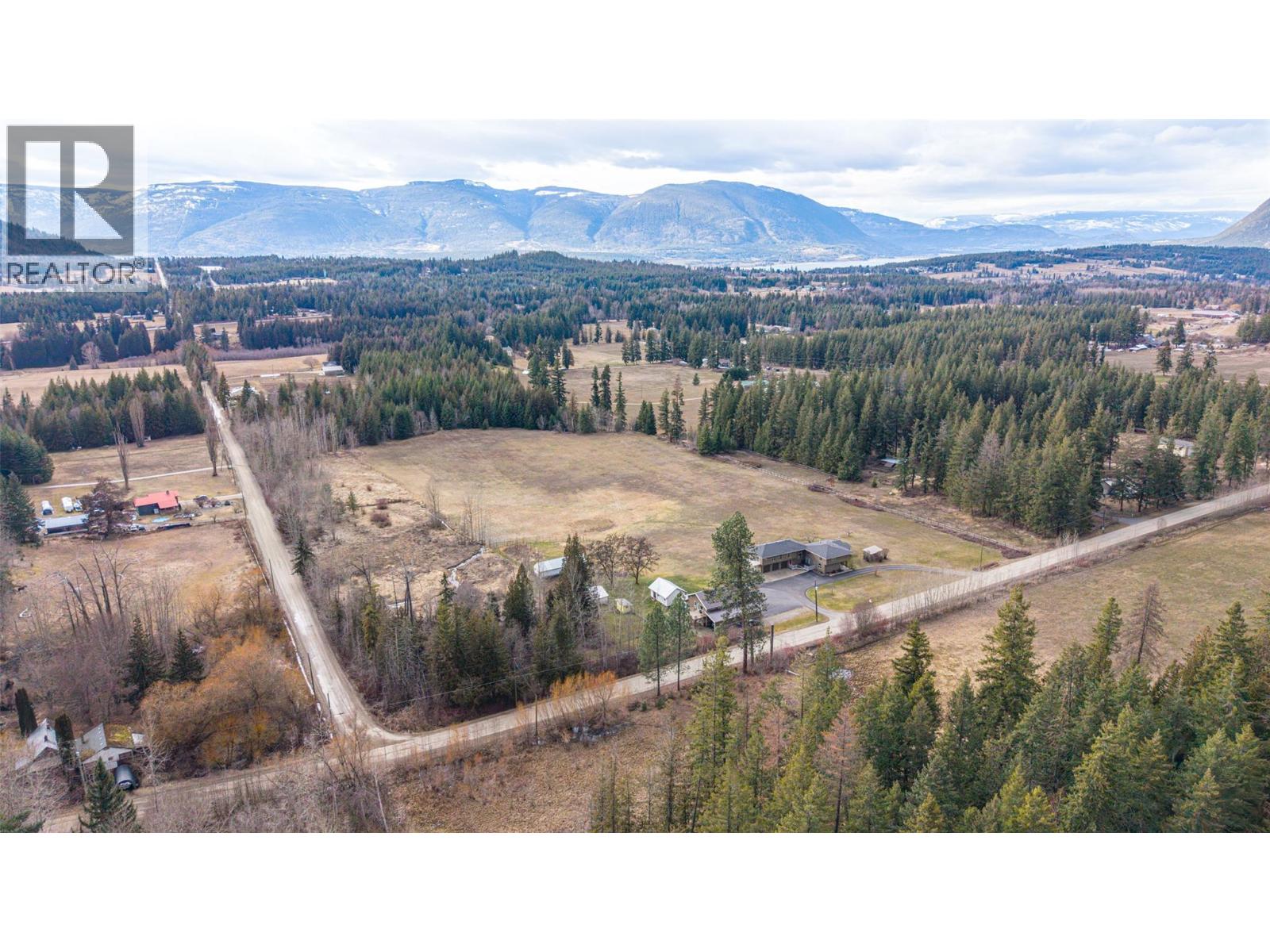 1851 70 Street SE, Salmon Arm