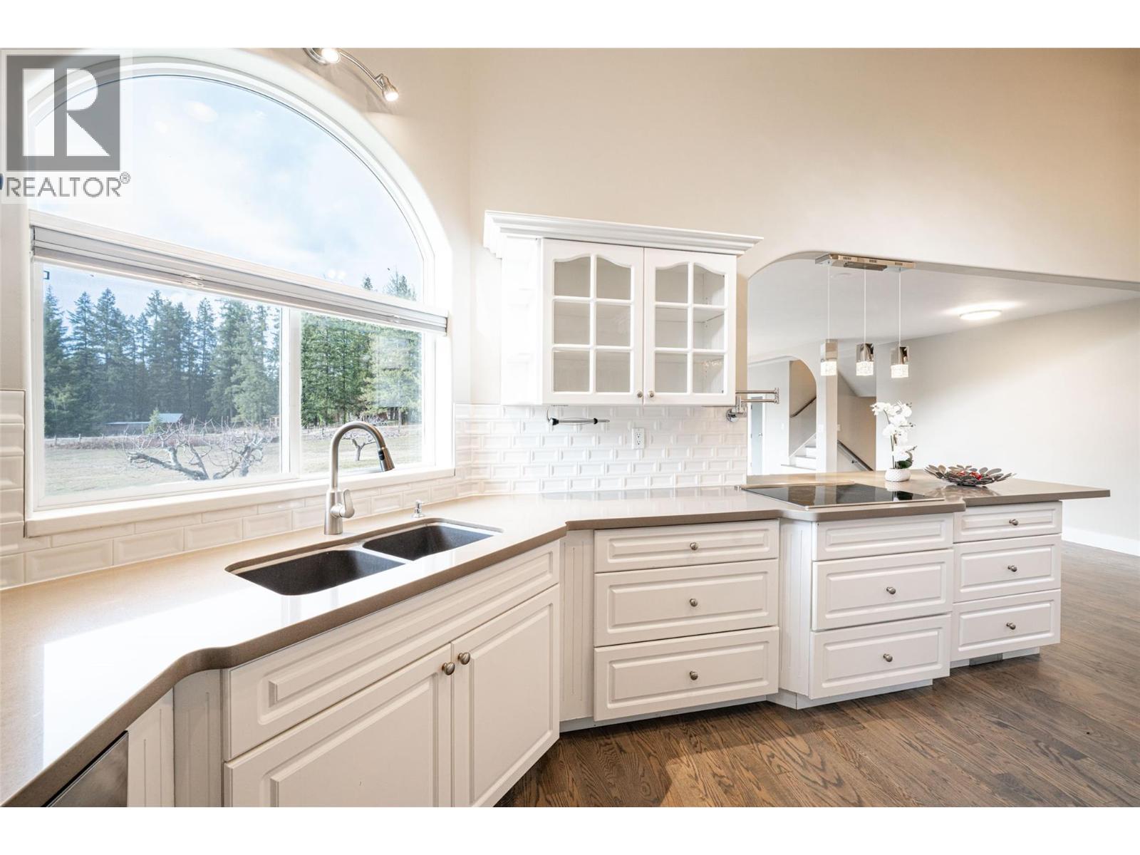 1851 70 Street SE, Salmon Arm