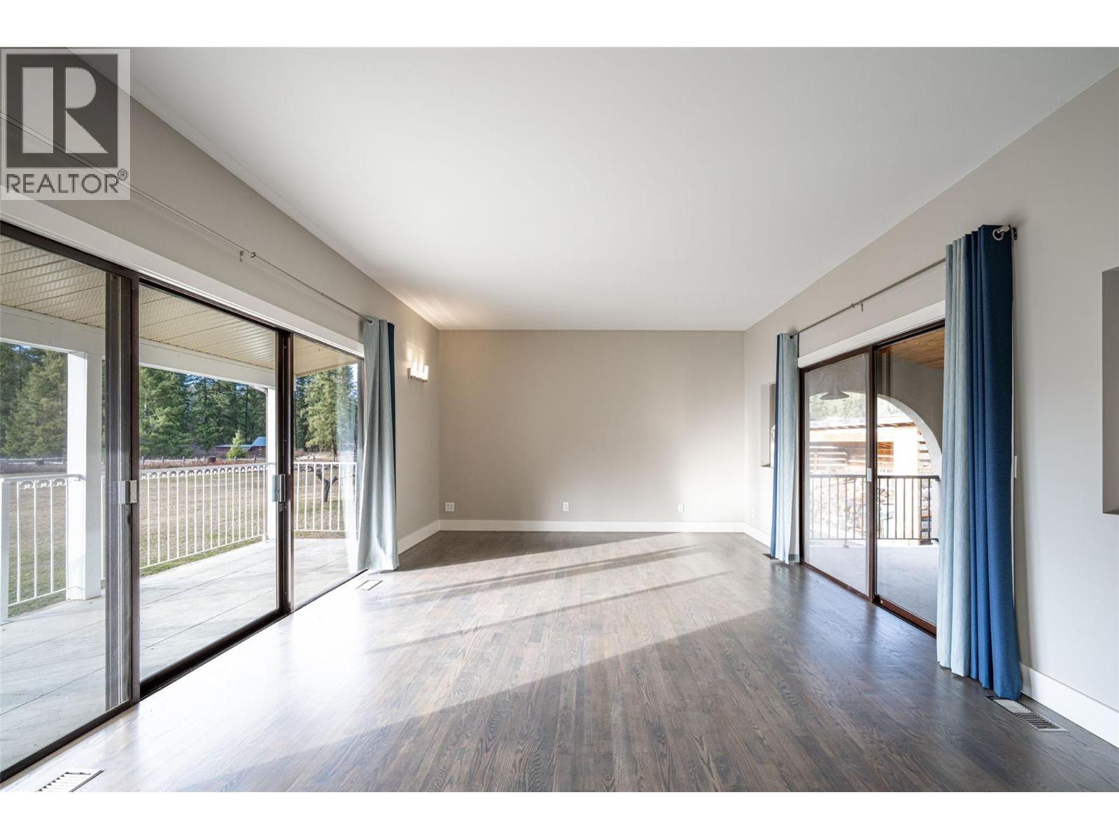 1851 70 Street SE, Salmon Arm