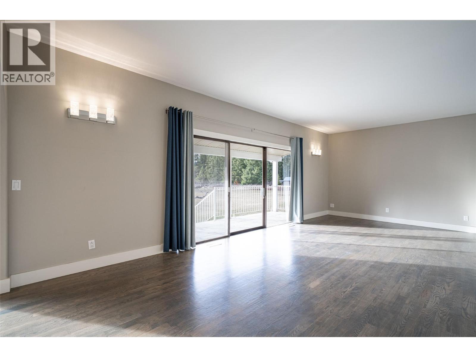 1851 70 Street SE, Salmon Arm