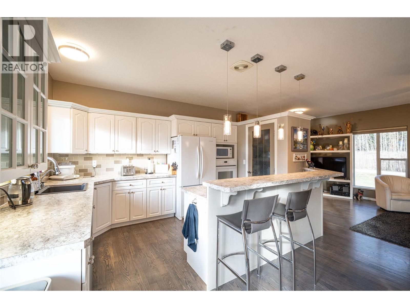 1851 70 Street SE, Salmon Arm