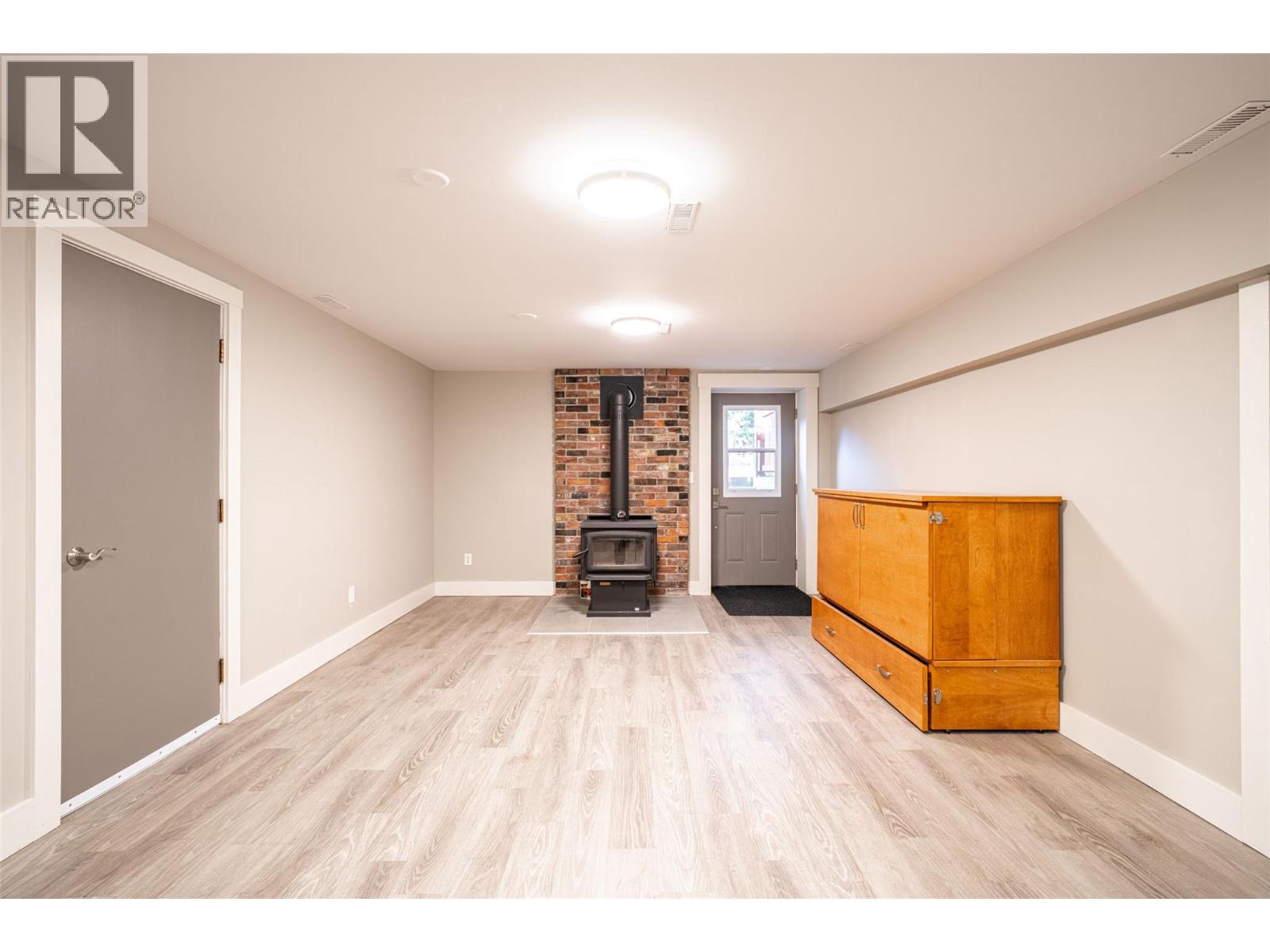 1851 70 Street SE, Salmon Arm