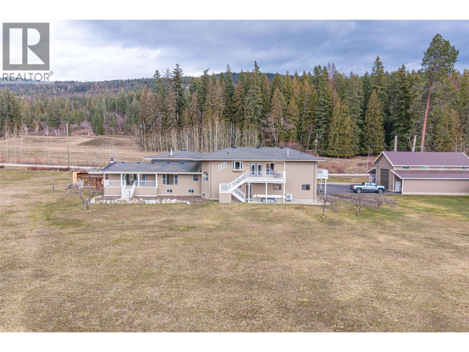 1851 70 Street SE, Salmon Arm