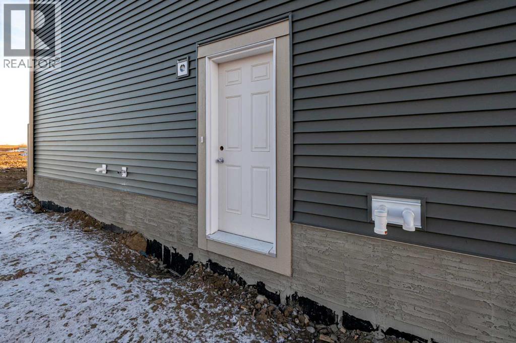 412 Ranch Gate - Photo 2 of 18, Strathmore, Alberta