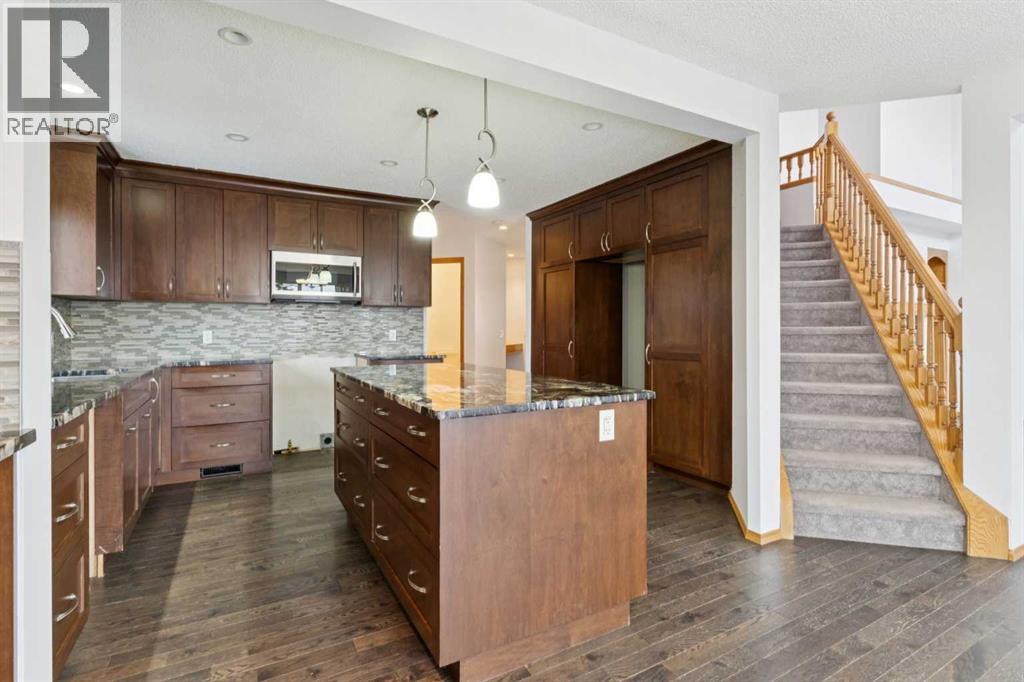 Single Family House for Sale in  Macewan Park View NW MacEwan Glen Calgary 