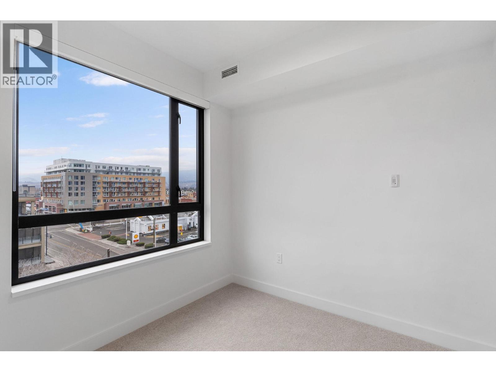 310 3051 Abbott Street, Kelowna