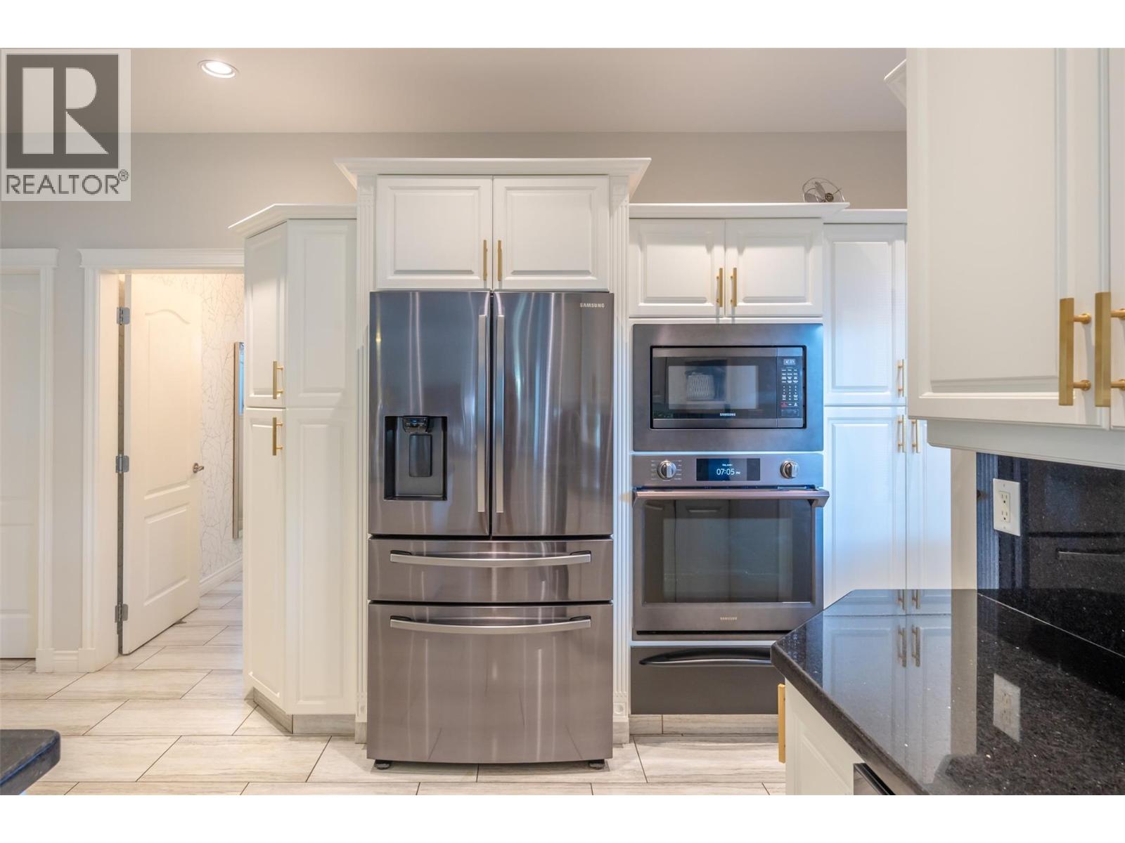 5091 Croil Avenue, Summerland