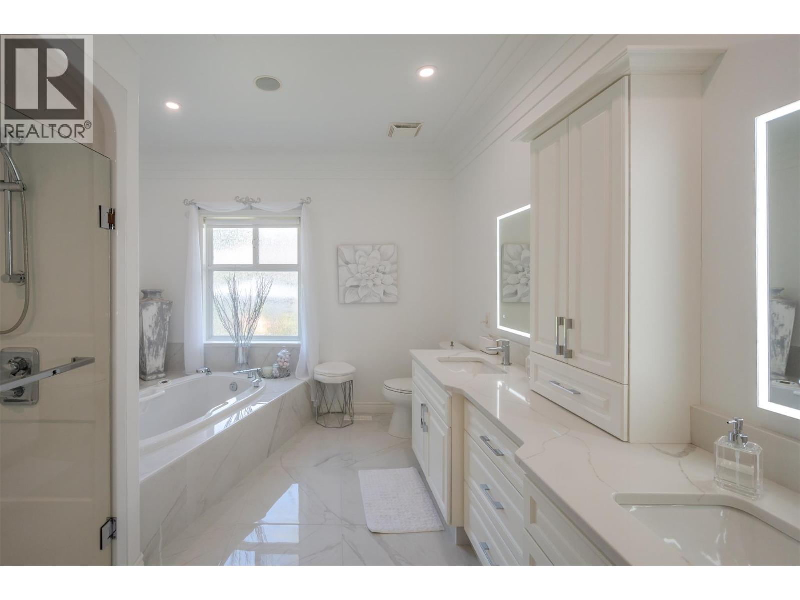 5091 Croil Avenue, Summerland