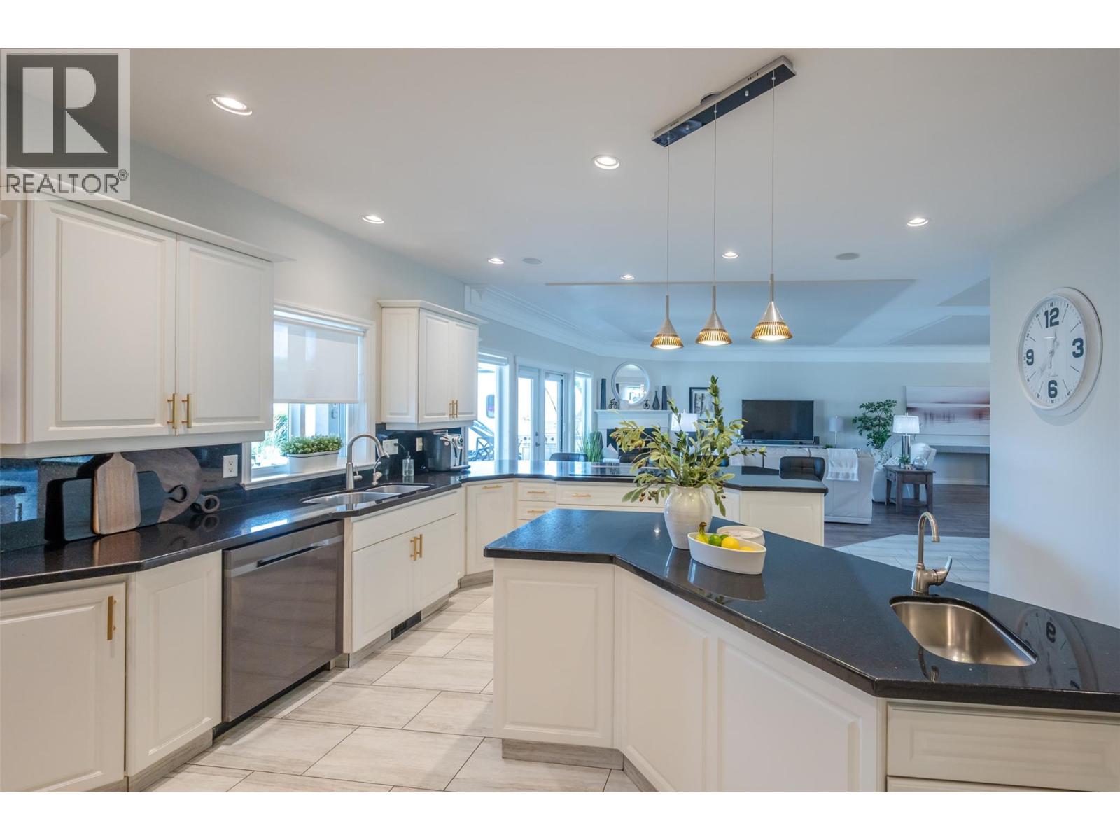 5091 Croil Avenue, Summerland