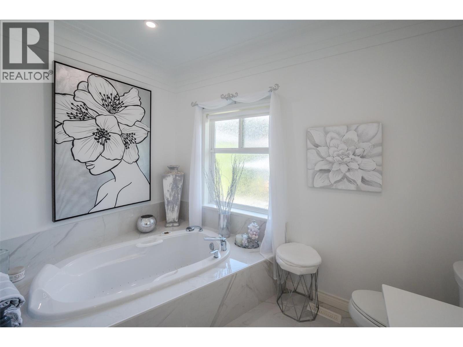 5091 Croil Avenue, Summerland