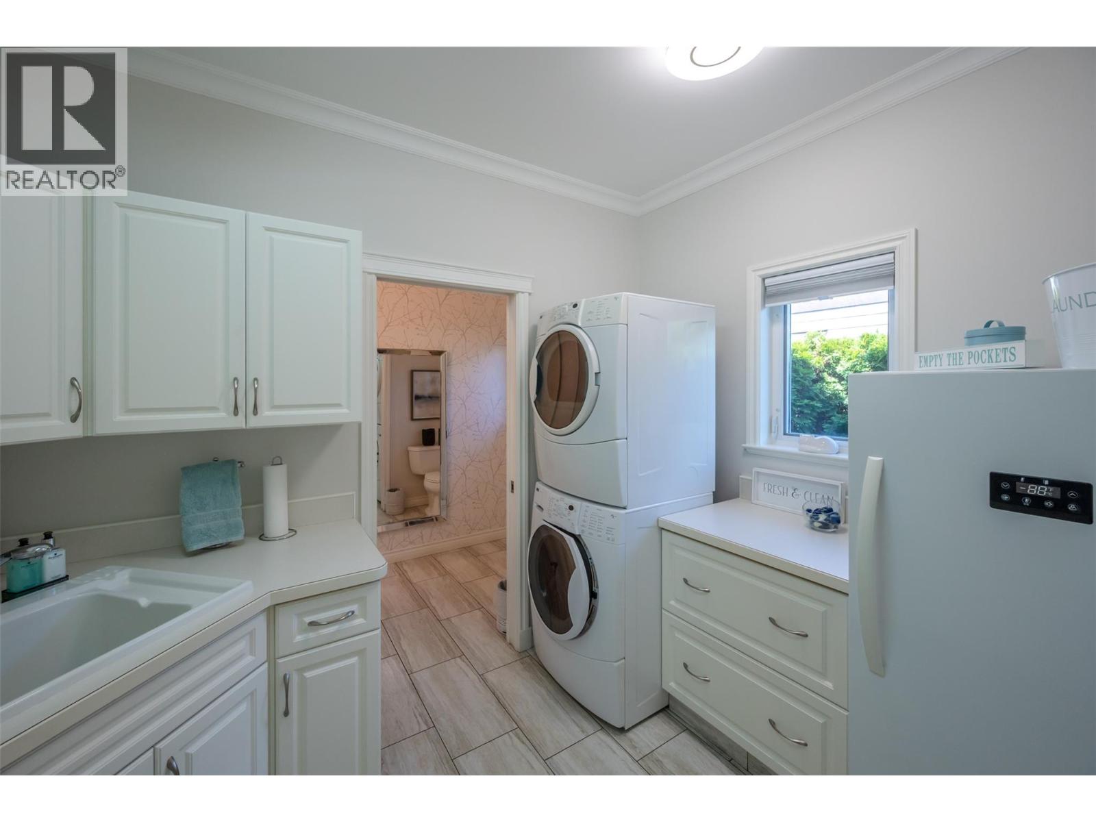 5091 Croil Avenue, Summerland