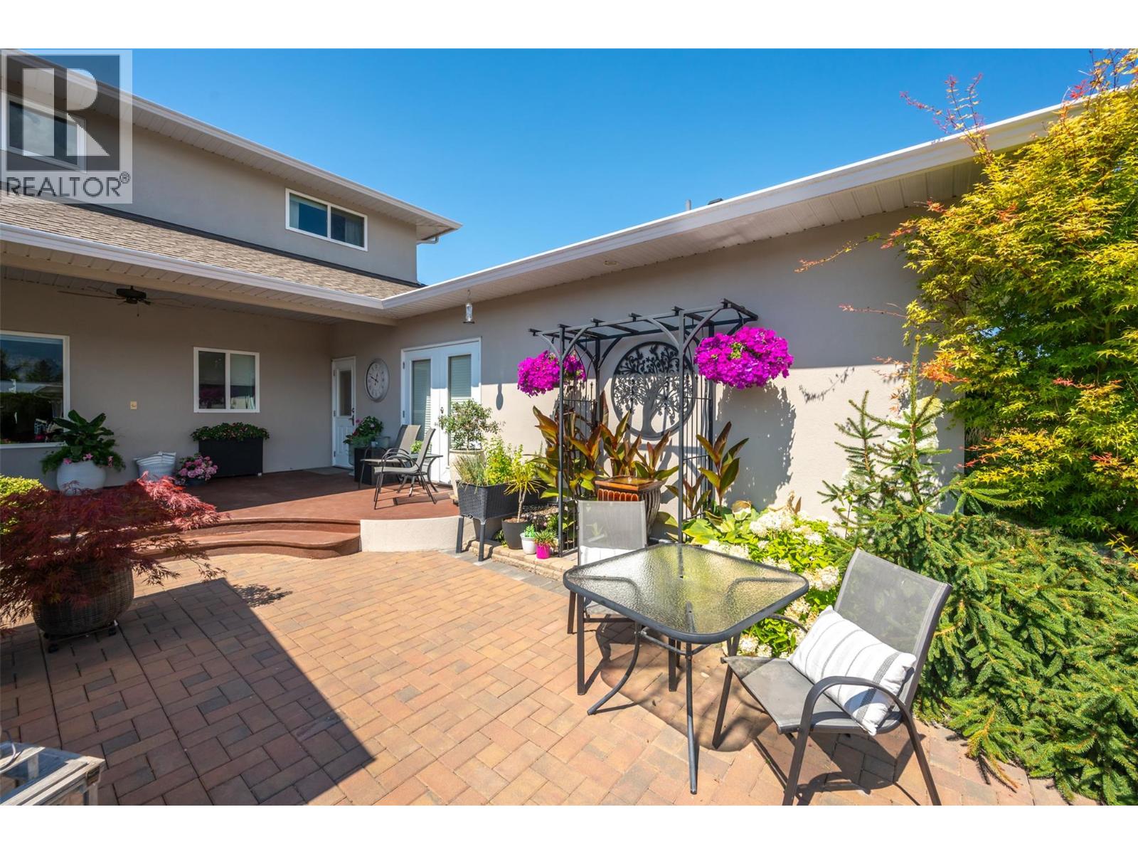 5091 Croil Avenue, Summerland