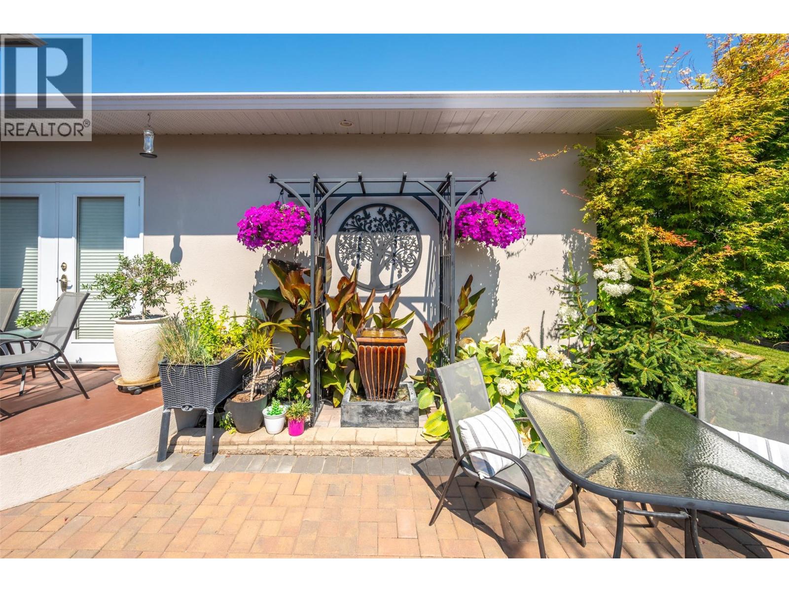 5091 Croil Avenue, Summerland