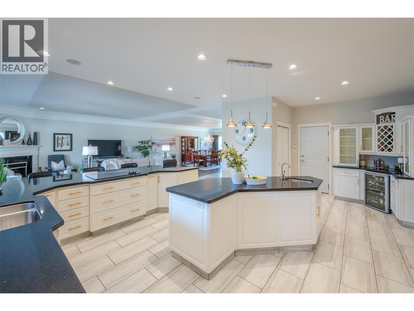 5091 Croil Avenue, Summerland