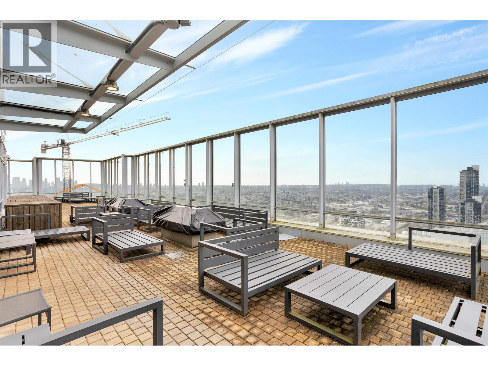 1807 4485 SKYLINE DRIVE