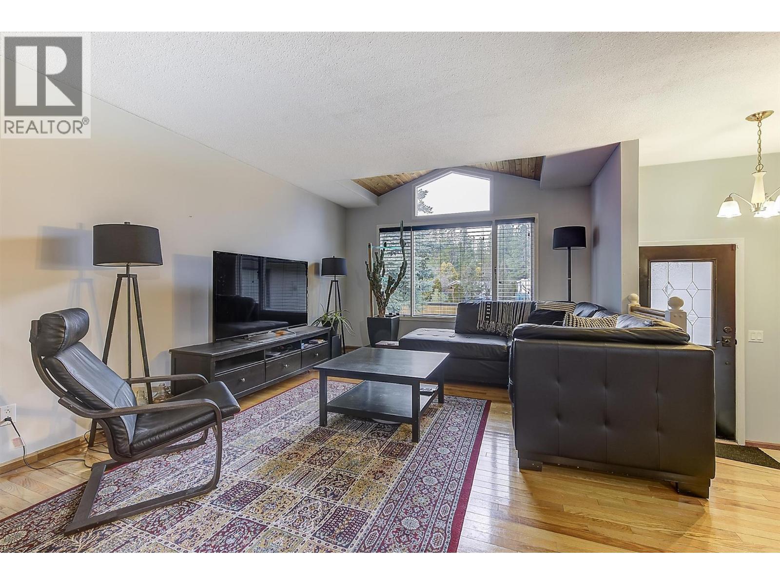 3745 Kimatouche Road, Kelowna