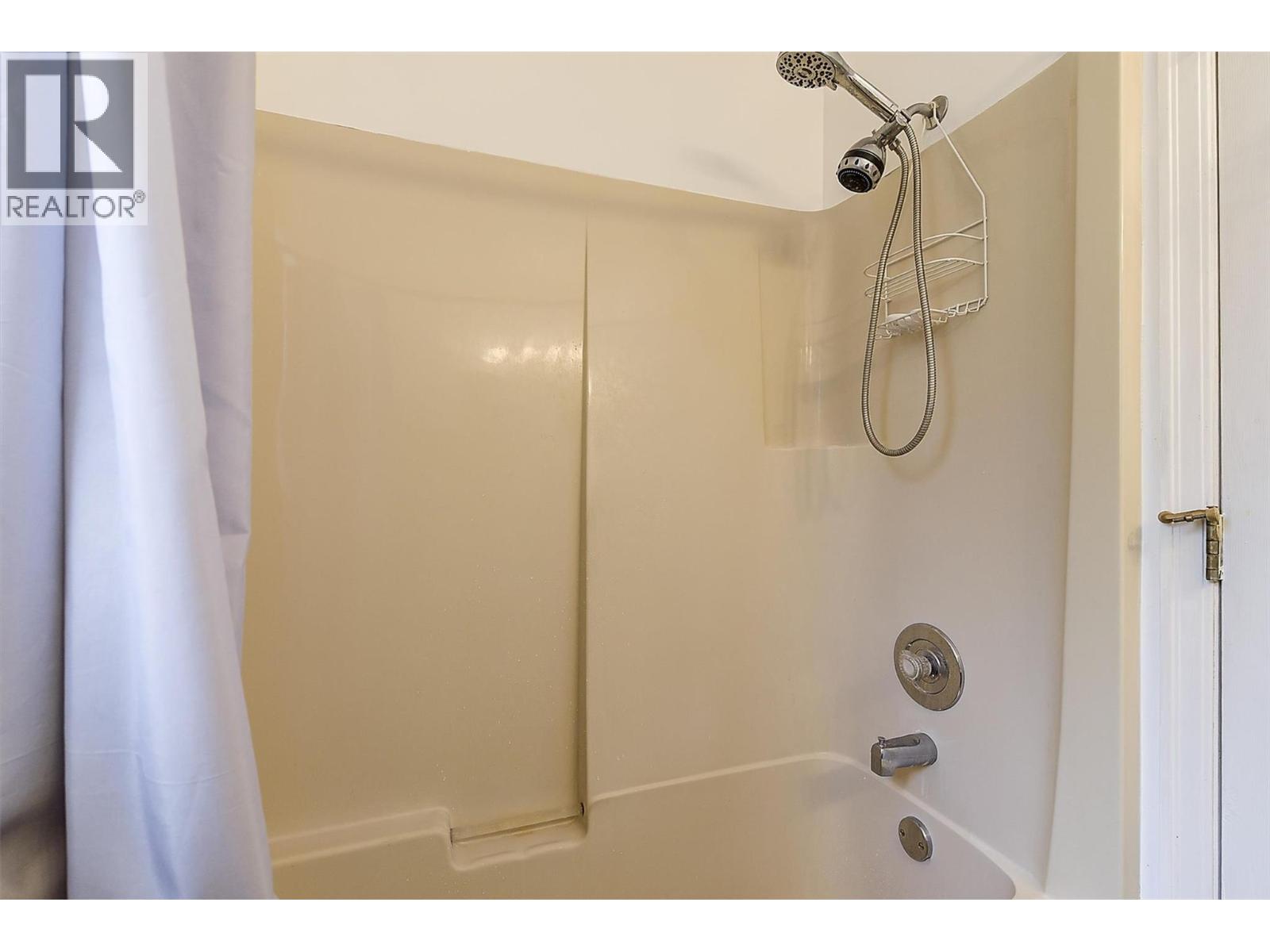 3745 Kimatouche Road, Kelowna