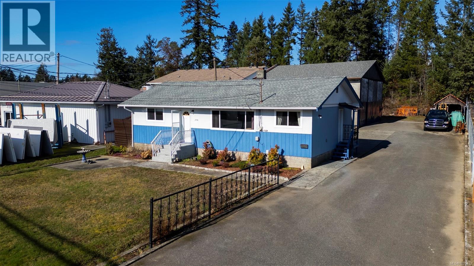 2116 Northfield Rd - 1
