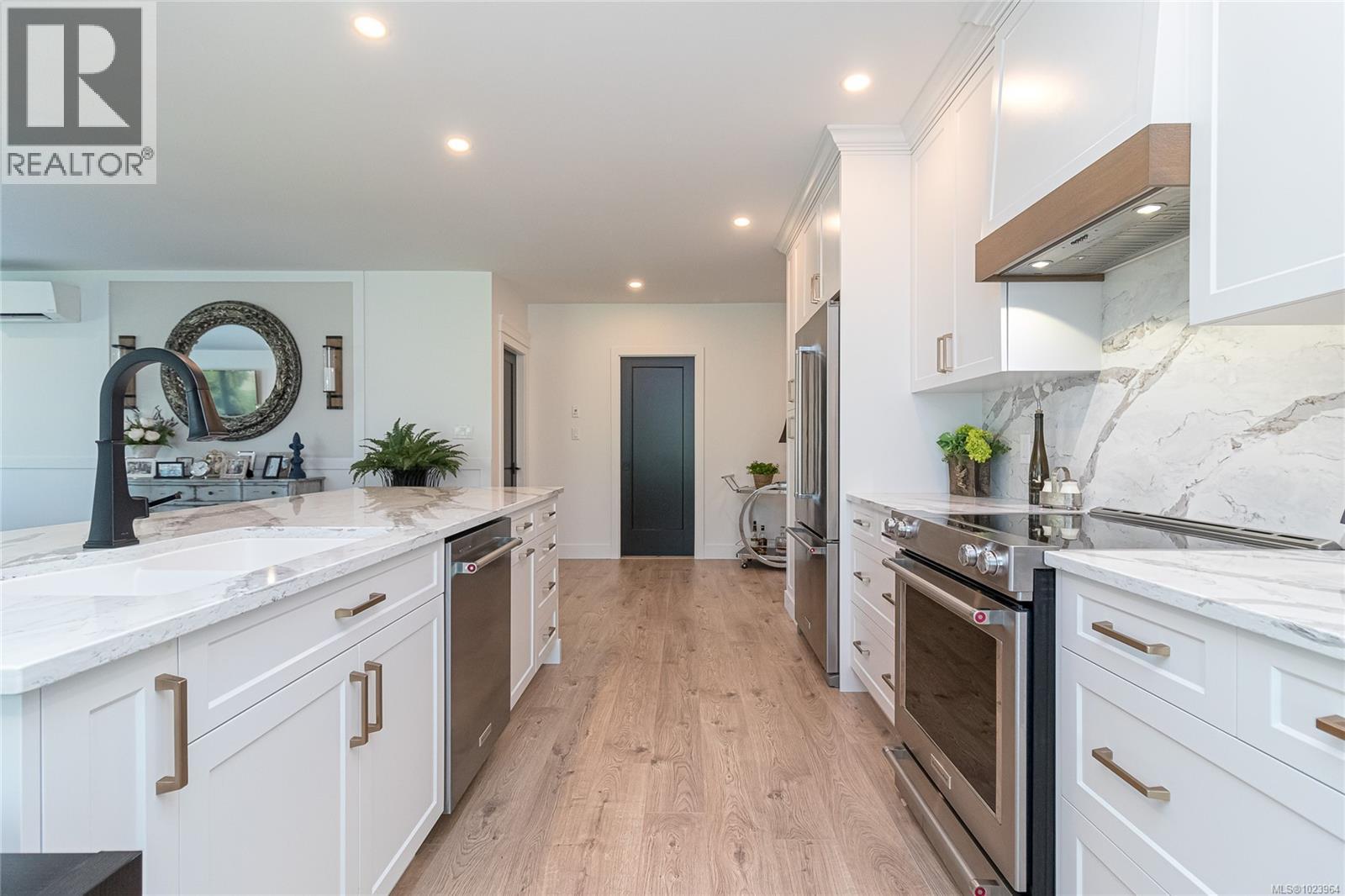 516 50 Songhees Rd, Victoria