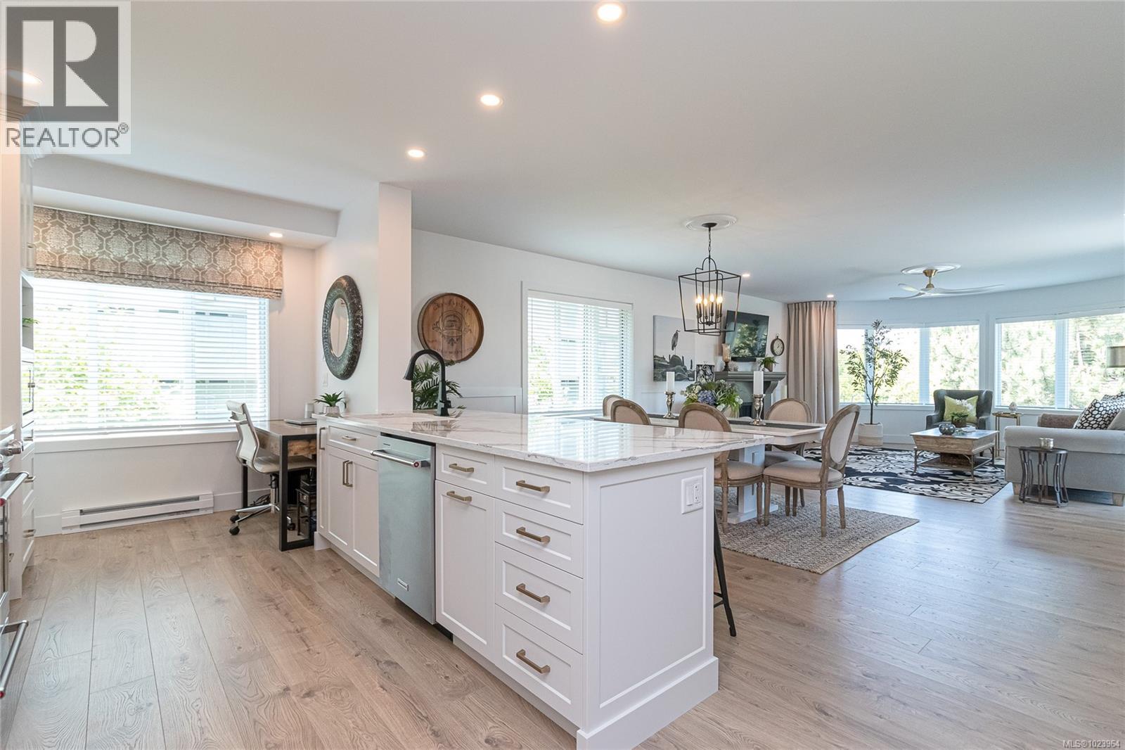 516 50 Songhees Rd, Victoria