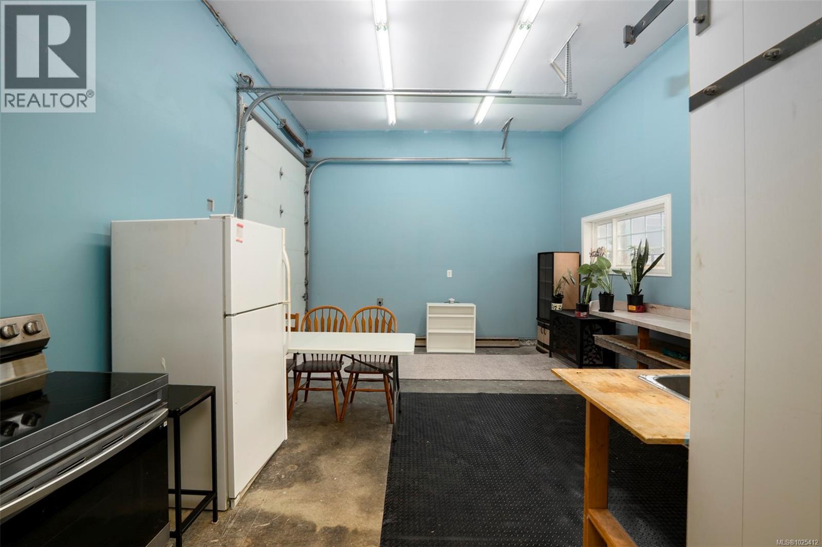 2116 NORTHFIELD RD - 33