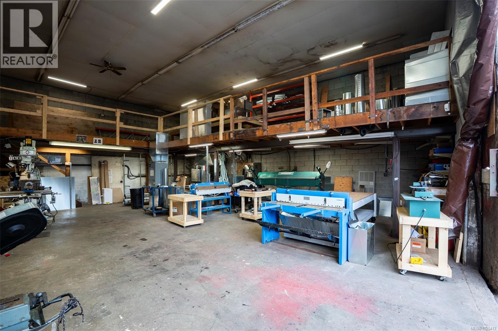 2116 NORTHFIELD RD - 25