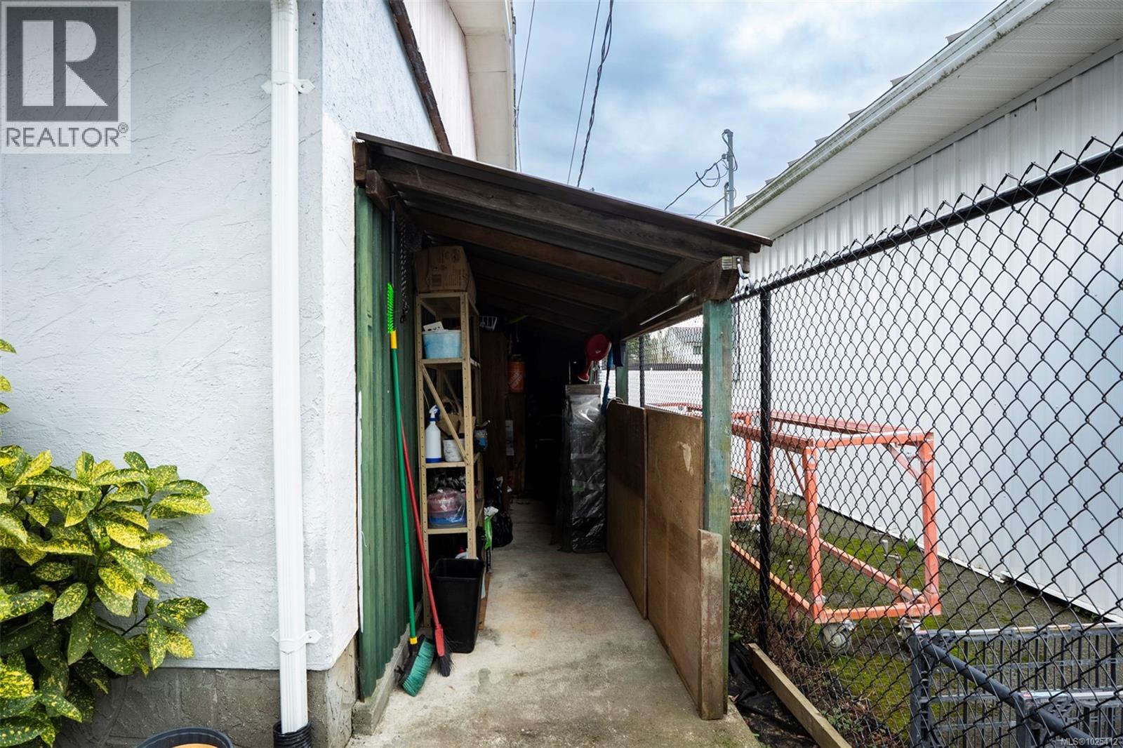 2116 NORTHFIELD RD - 39