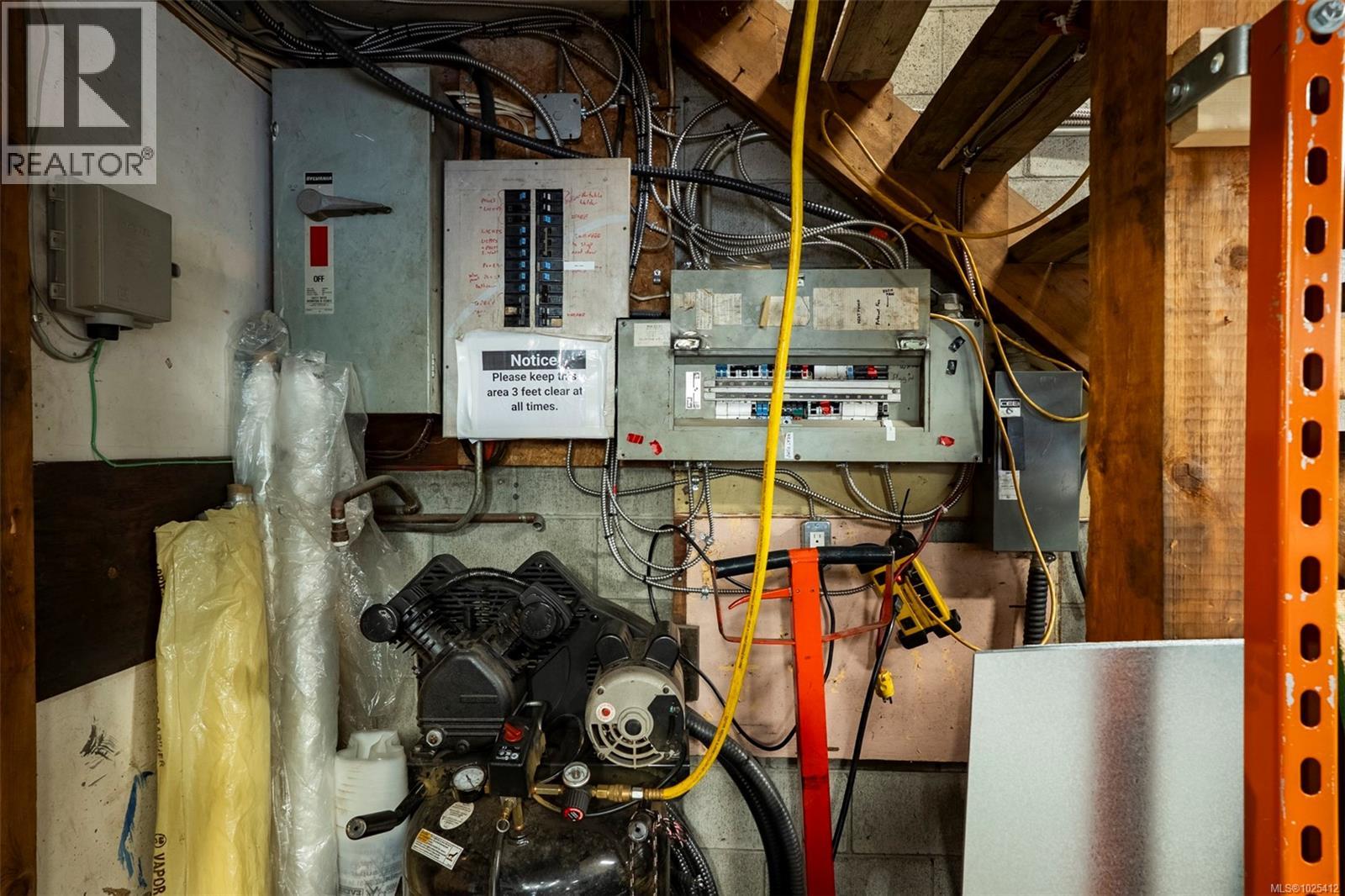 2116 NORTHFIELD RD - 27