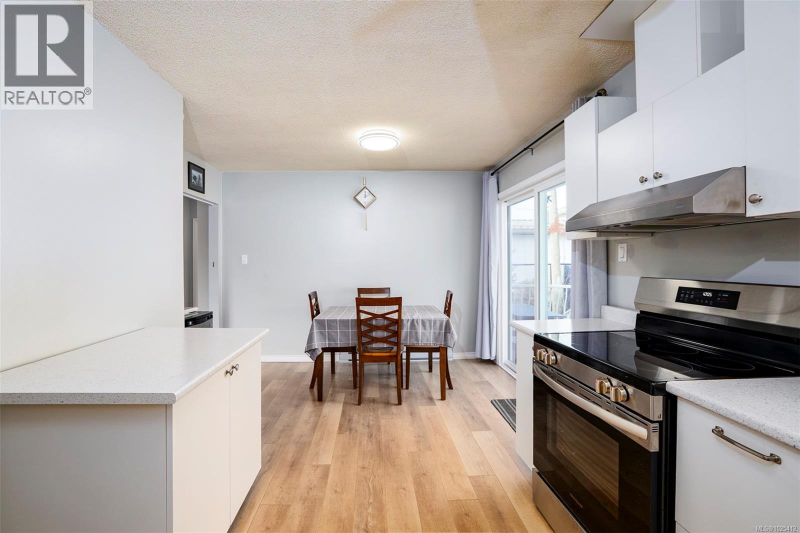 2116 Northfield Rd - 54