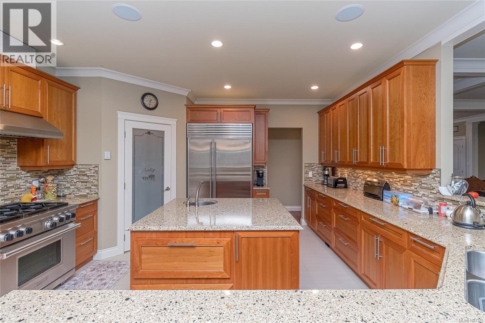 10115 CHEMAINUS RD - 24