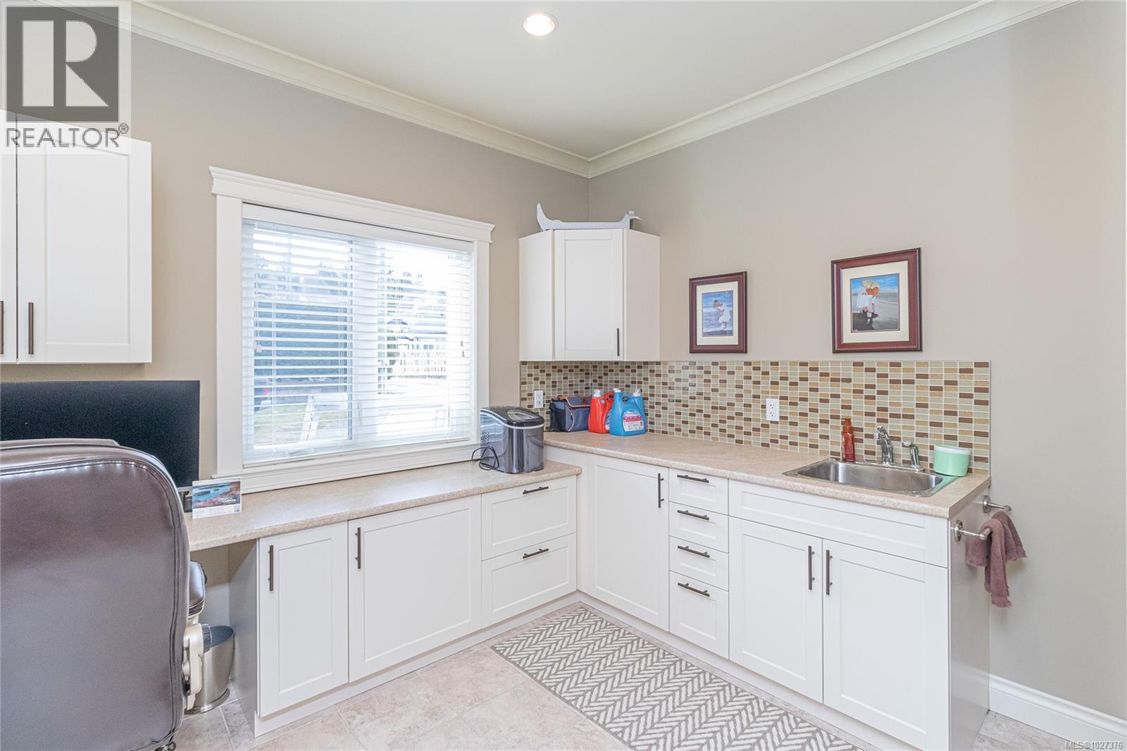 10115 CHEMAINUS RD - 32