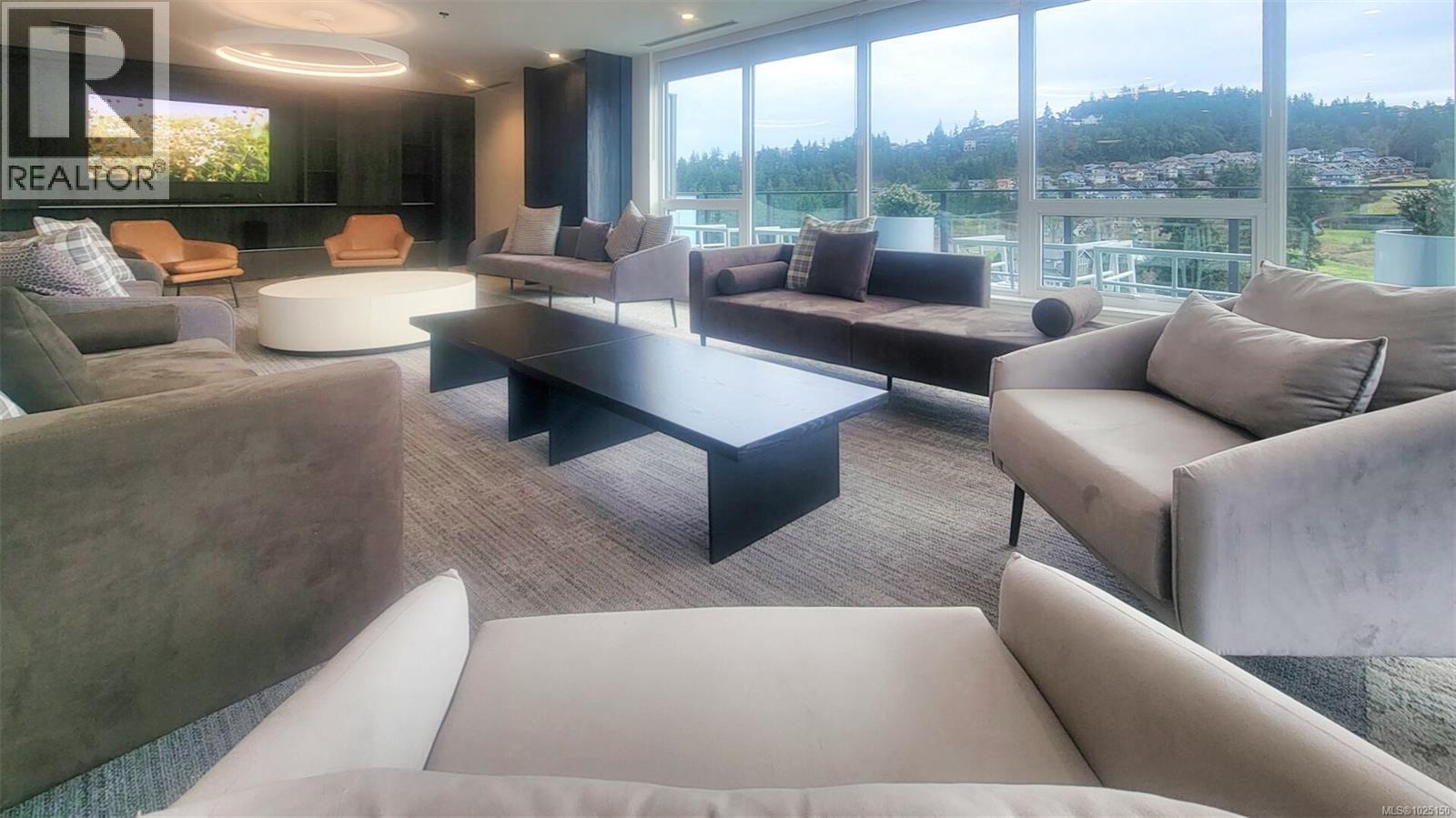 808 2000 Hannington Road, Langford