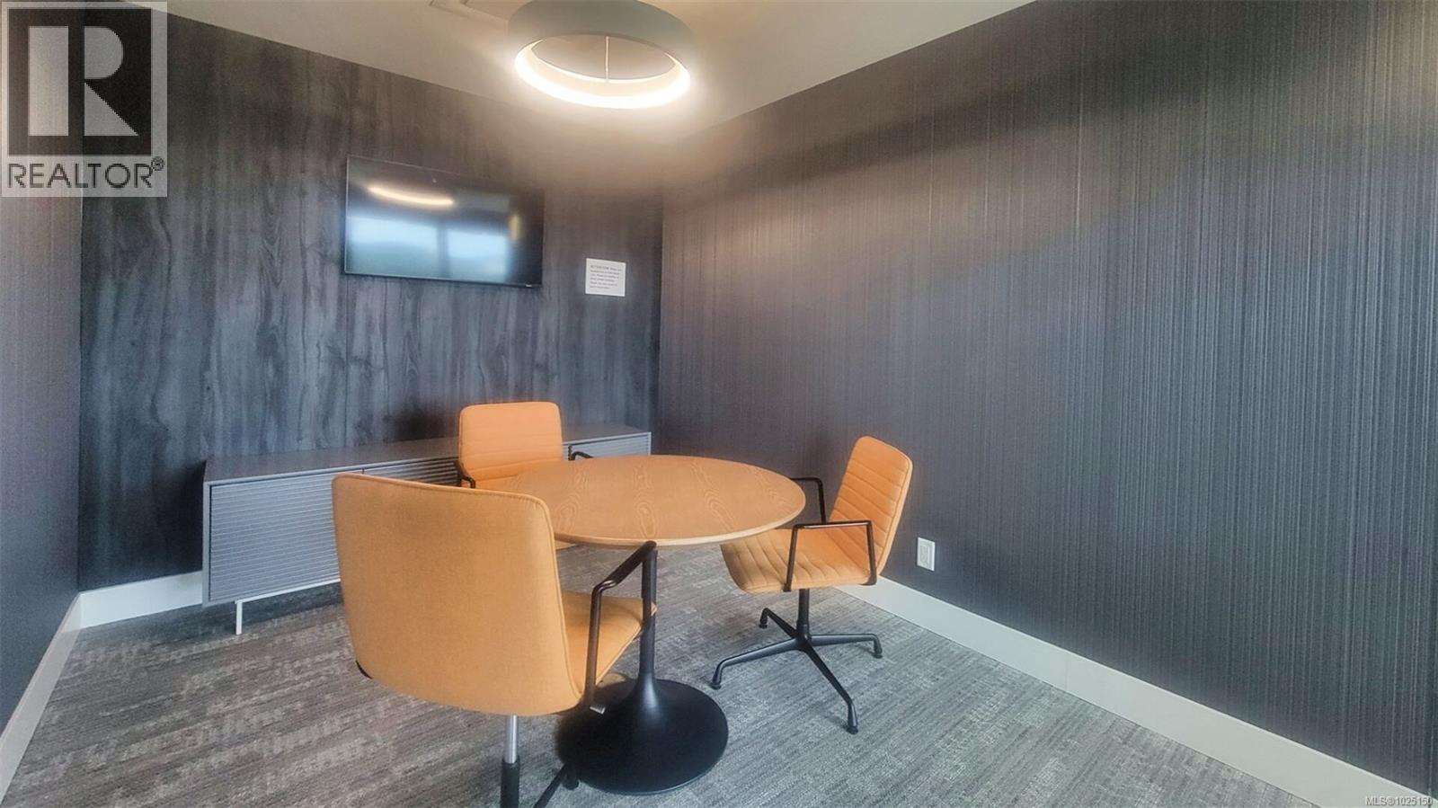 808 2000 Hannington Road, Langford