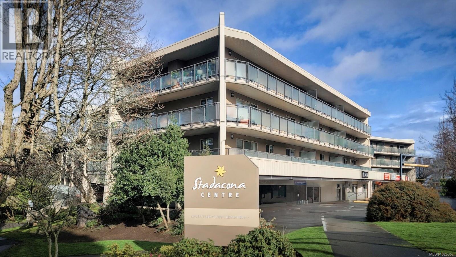 414 1419 Stadacona Avenue, Victoria