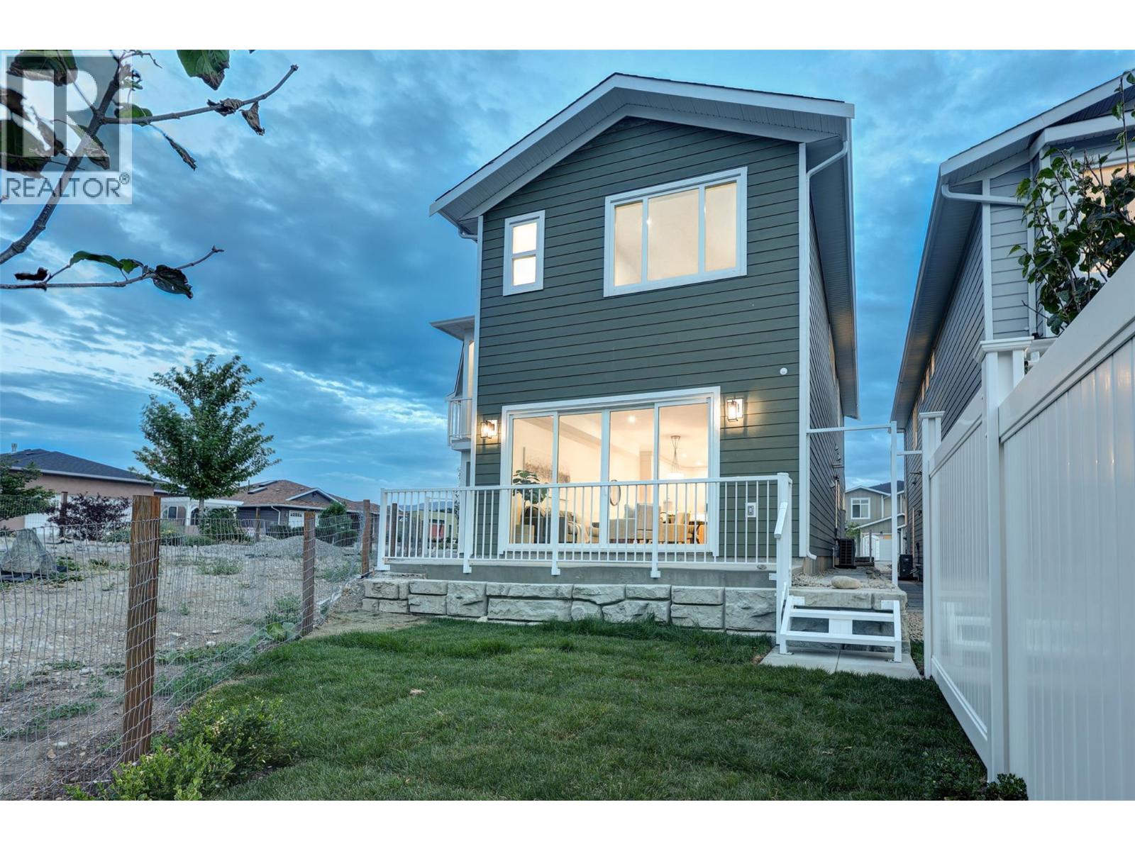 392 Chardonnay Avenue, Oliver