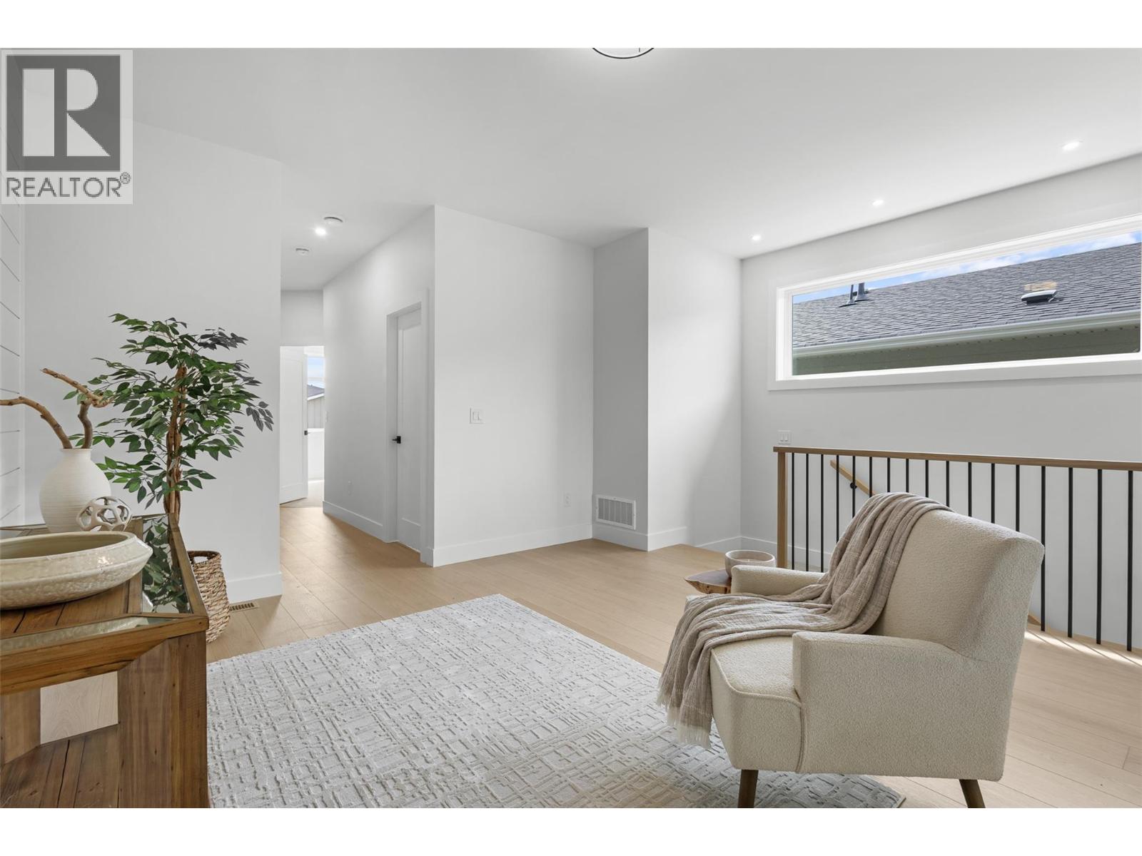 392 Chardonnay Avenue, Oliver