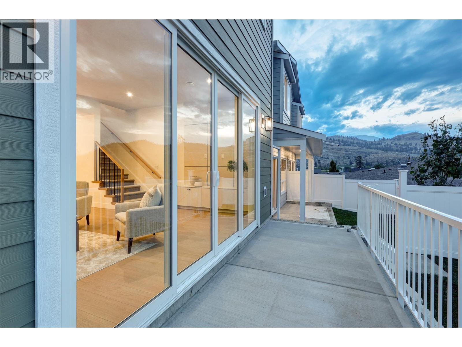 392 Chardonnay Avenue, Oliver